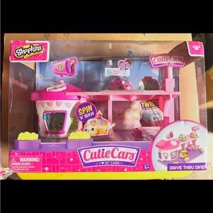 Shopkins Cutie Cars Drive-Thru Diner Playset NIB Exclusive Car Included